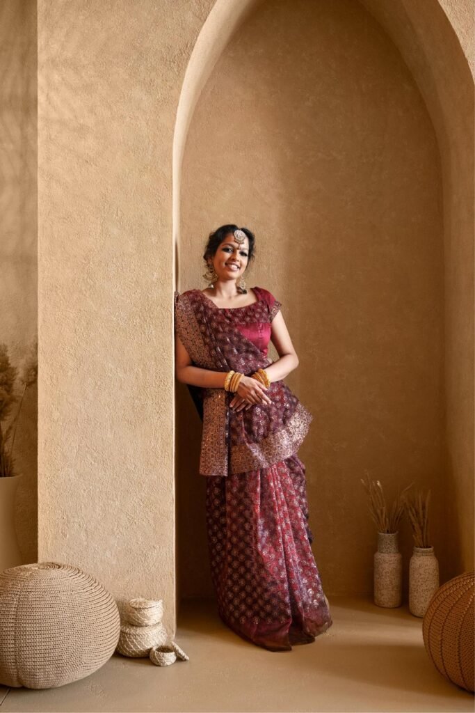 young-indian-woman-wearing-sari (2)